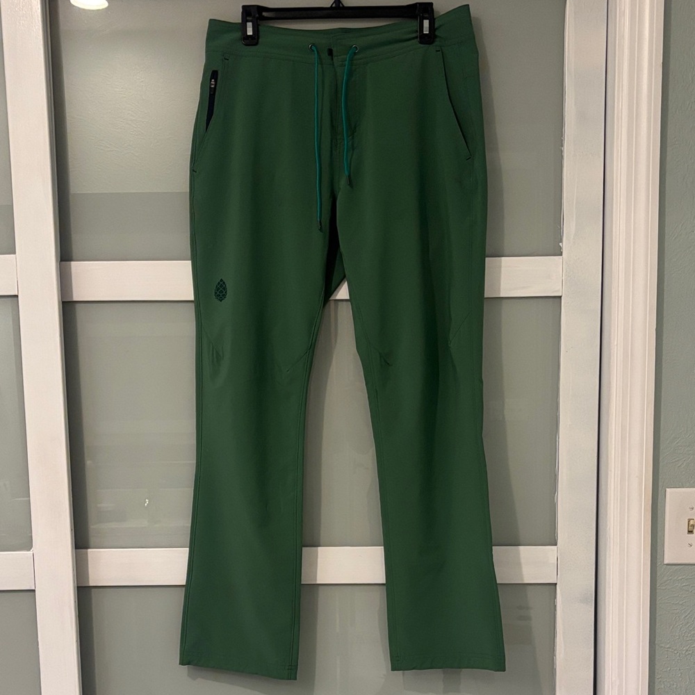 Stio Men's Green Performance Pants
